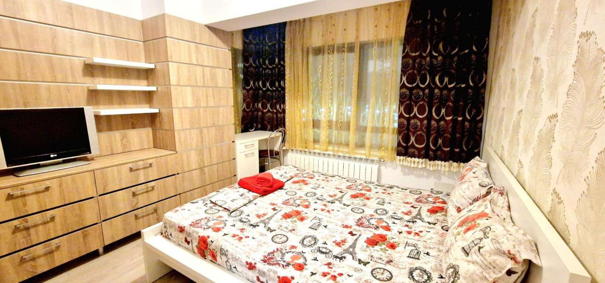 Big & Cosy Apartment With 3 Double Beds & 2 Bathrooms Jászvásár Kültér fotó